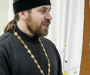 Священник Священник