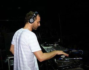 Диджей (DJ) Диджей (DJ)
